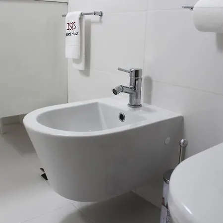 Pensión ísis 3*